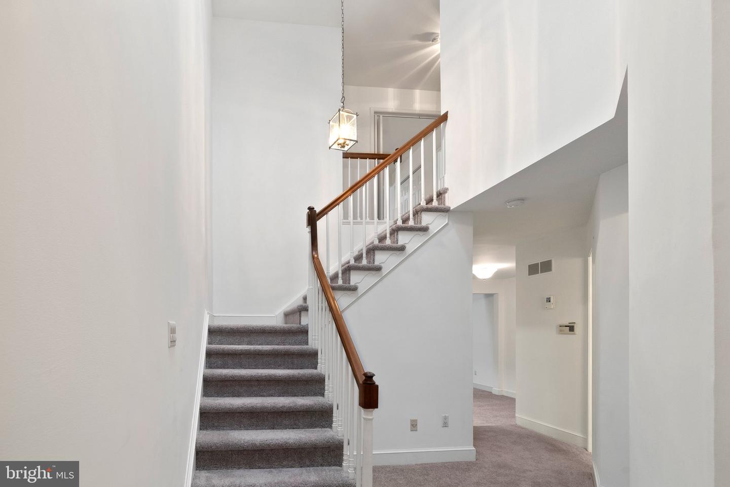 6 Marsh Woods Ln