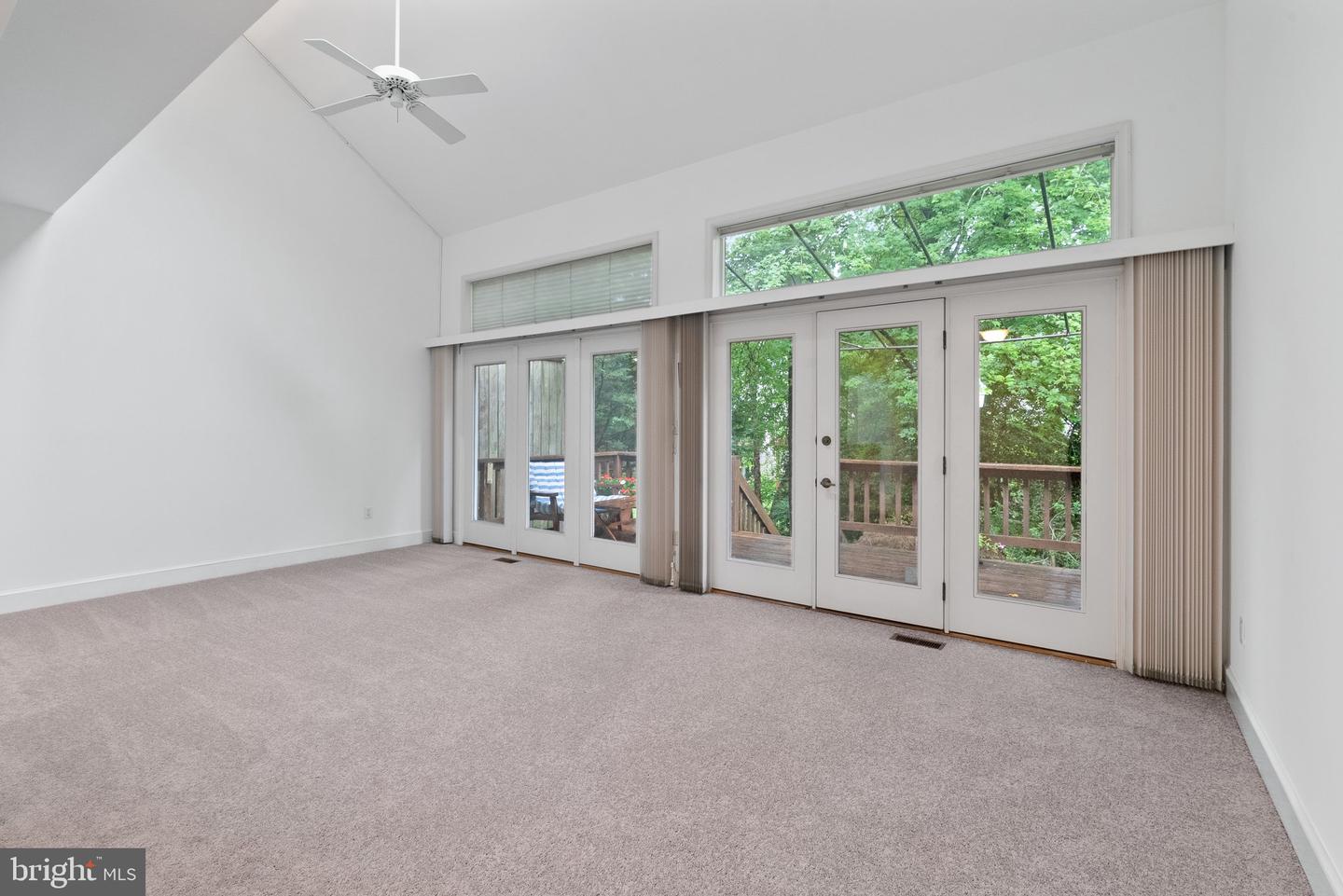 6 Marsh Woods Ln