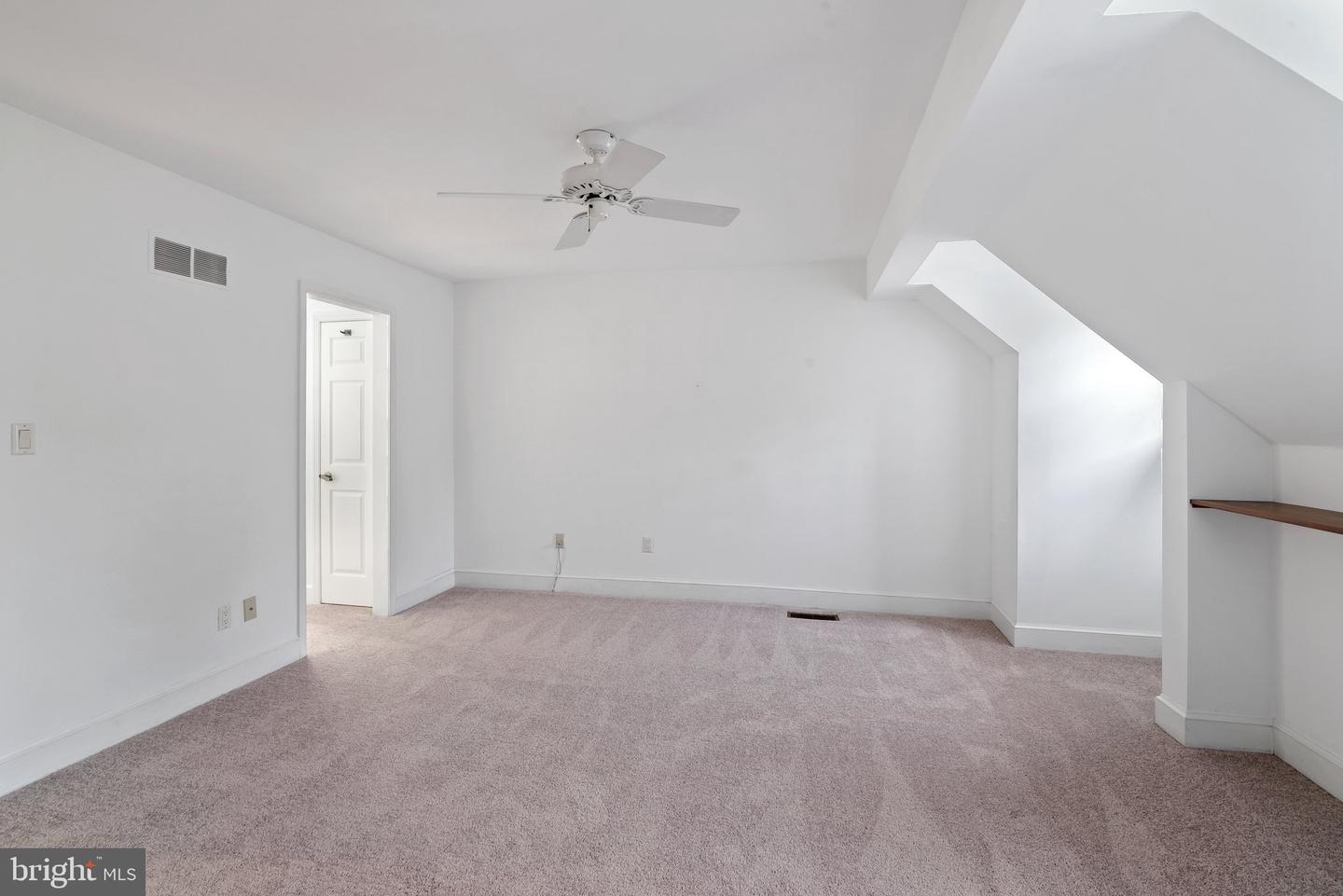 6 Marsh Woods Ln