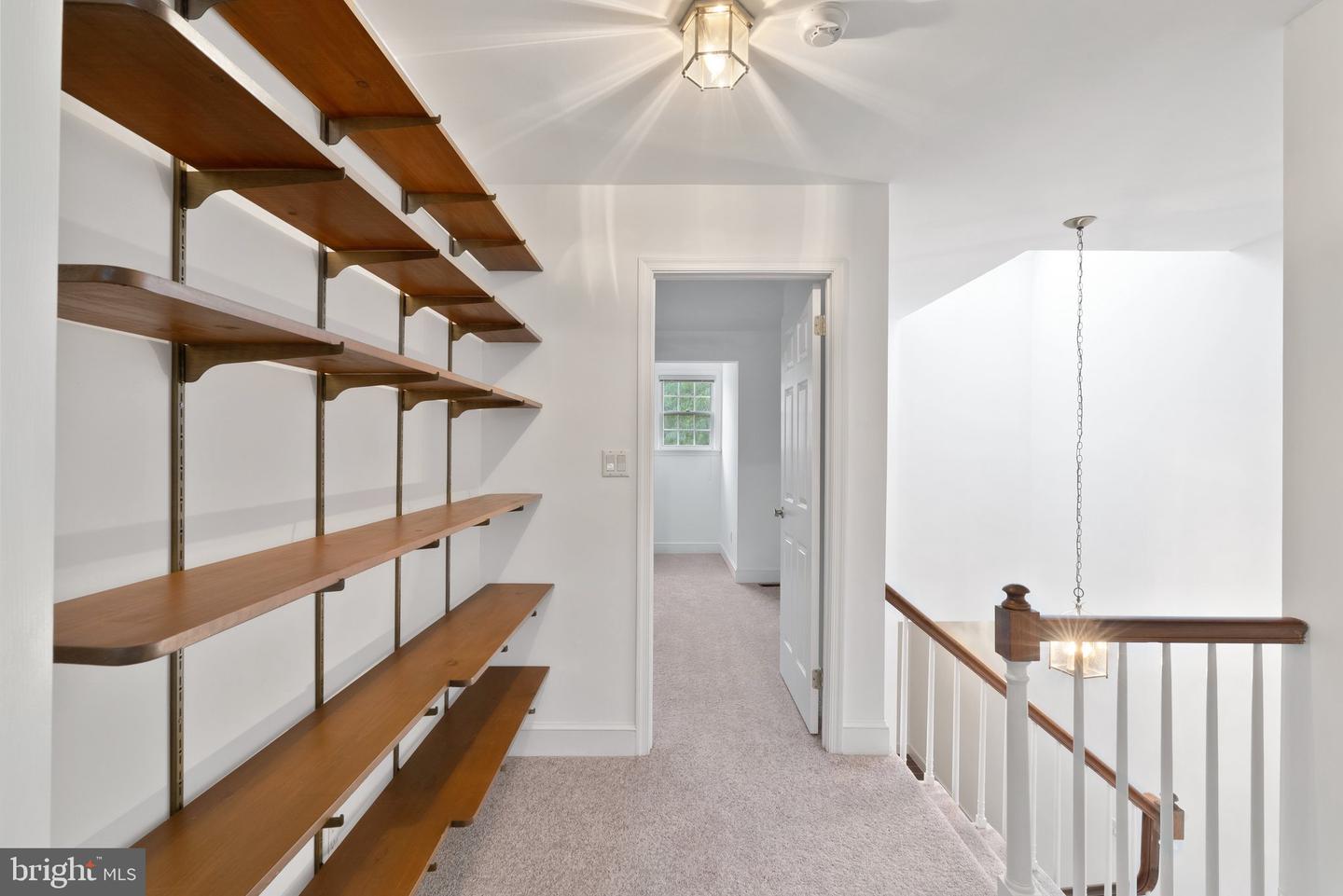 6 Marsh Woods Ln