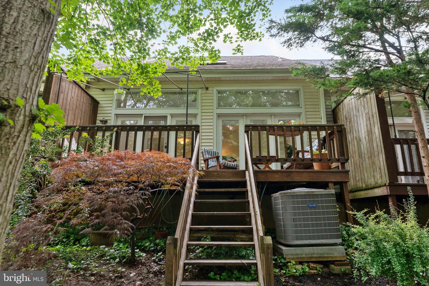 6 Marsh Woods Ln