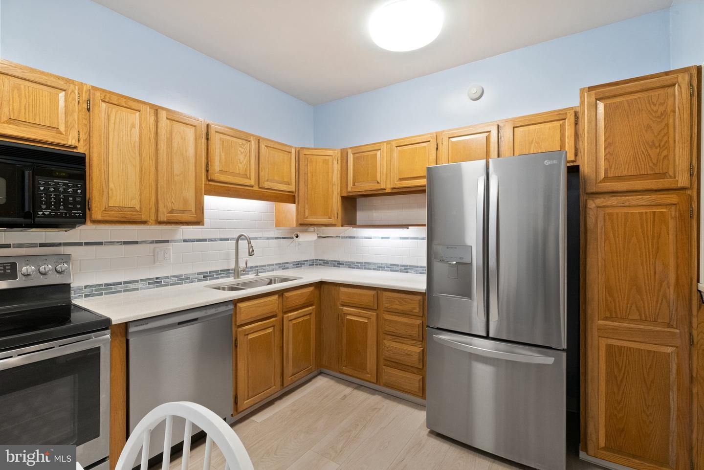 6 Marsh Woods Ln