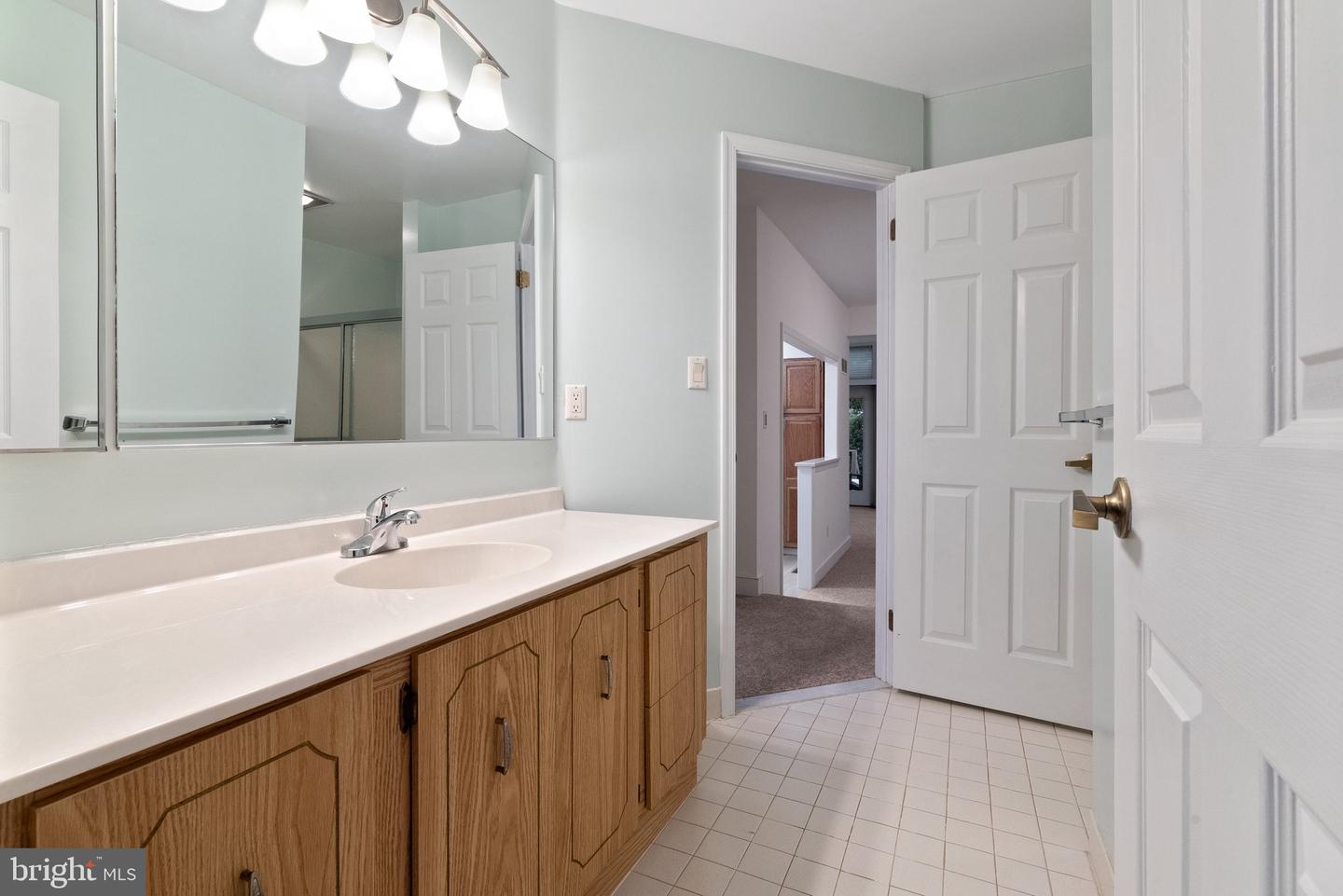 6 Marsh Woods Ln