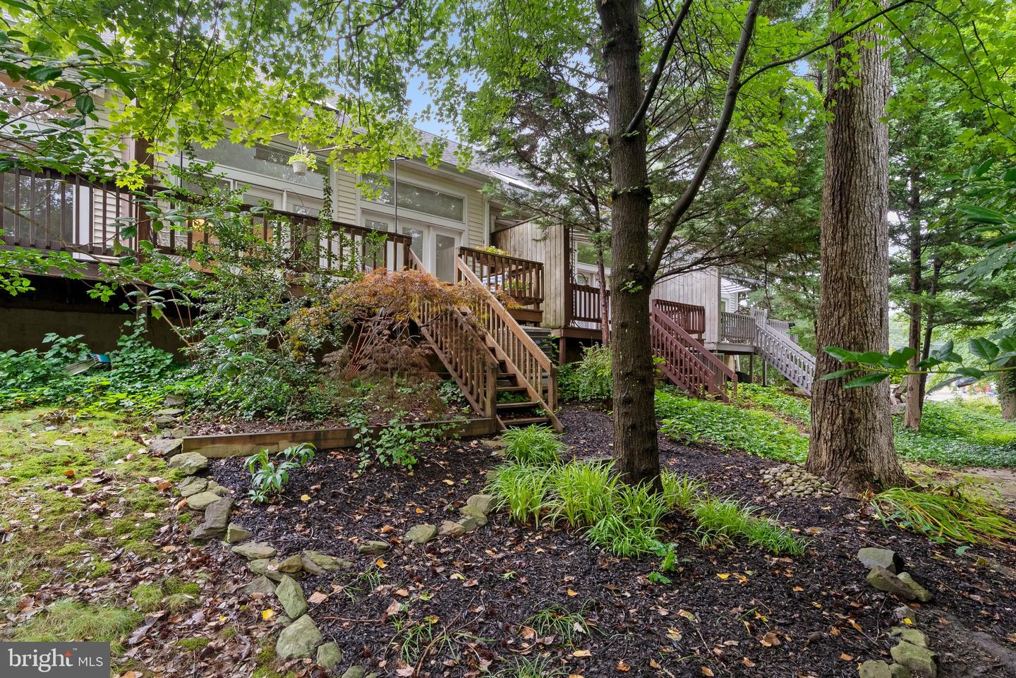 6 Marsh Woods Ln