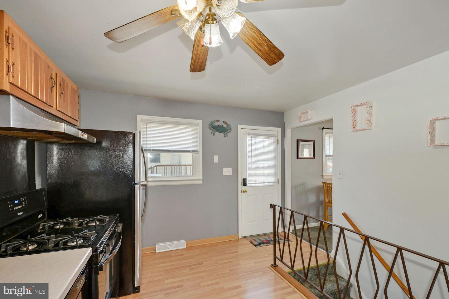4621 Laura Dr