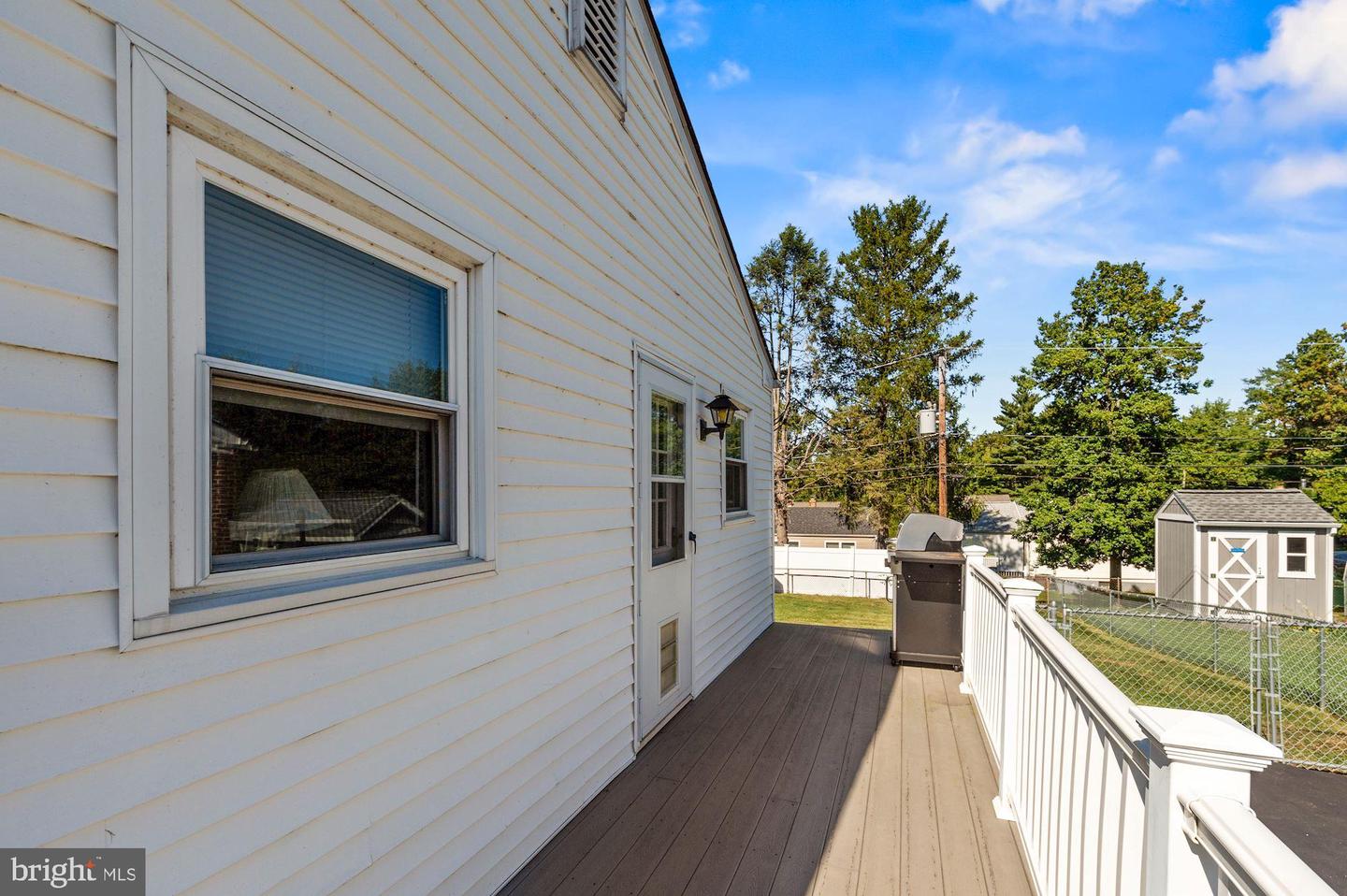 4621 Laura Dr