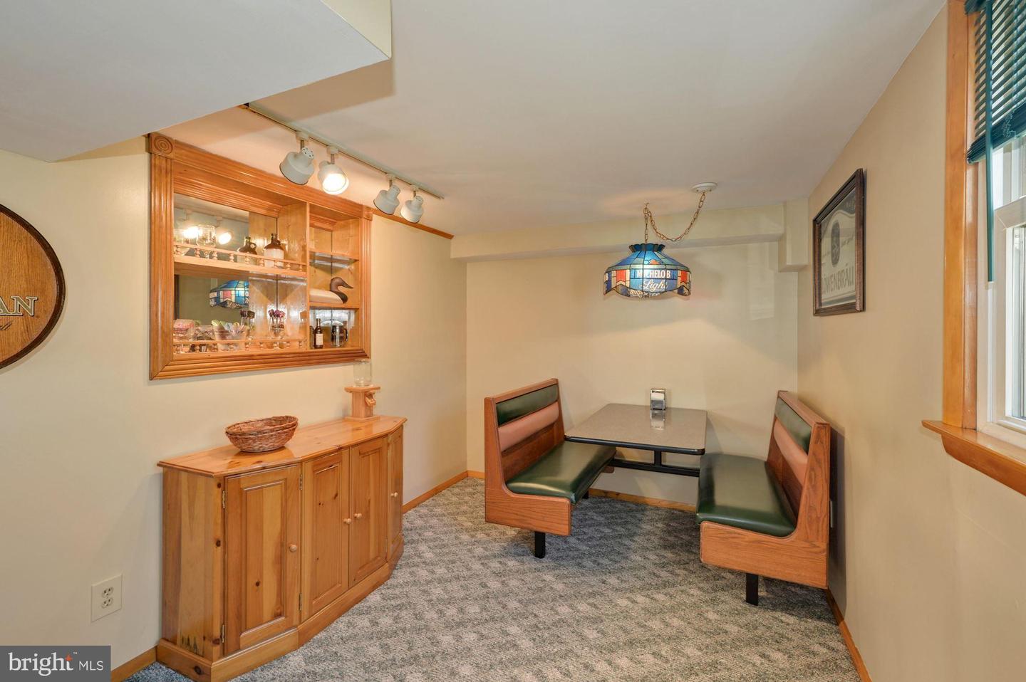 4621 Laura Dr