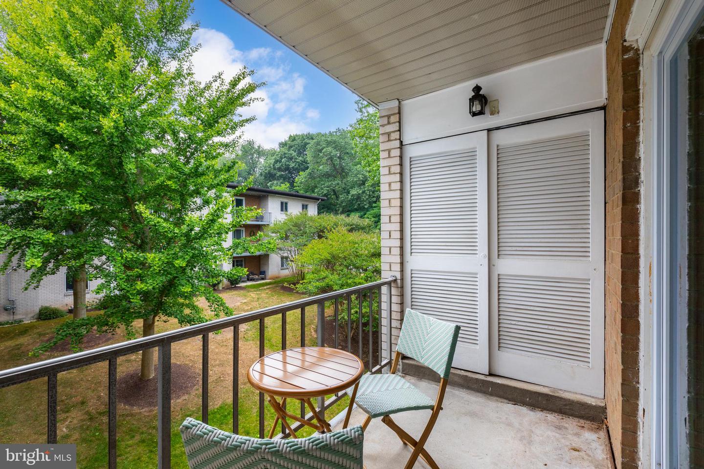 7-Unit Rockford Rd #E027