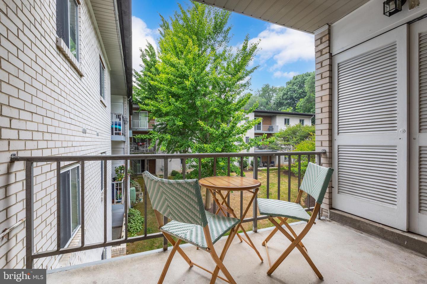 7-Unit Rockford Rd #E027