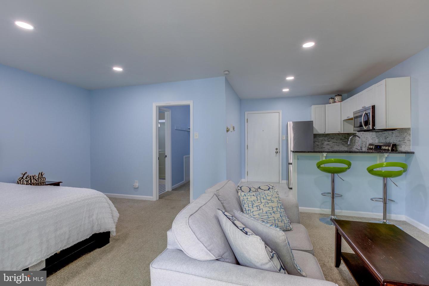 7-Unit Rockford Rd #E027