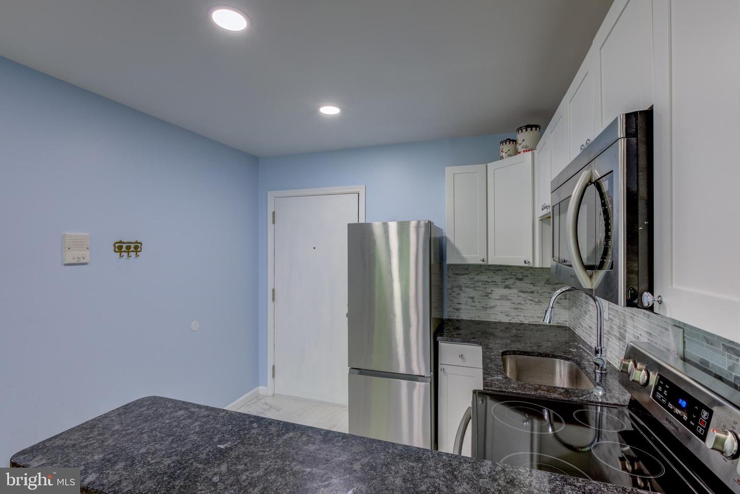 7-Unit Rockford Rd #E027