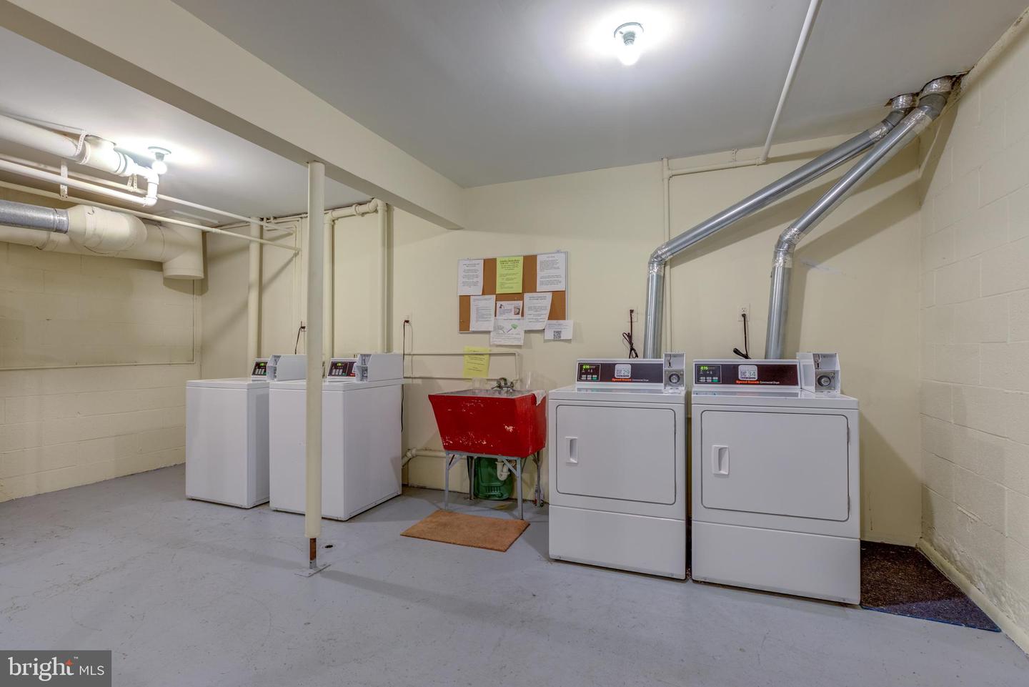 7-Unit Rockford Rd #E027