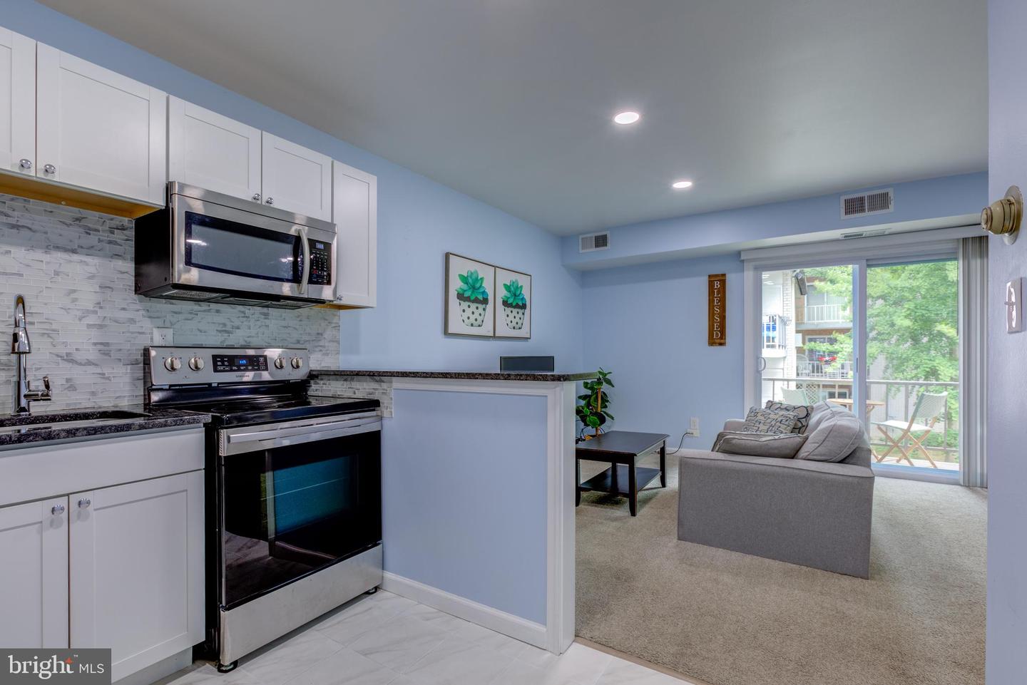 7-Unit Rockford Rd #E027