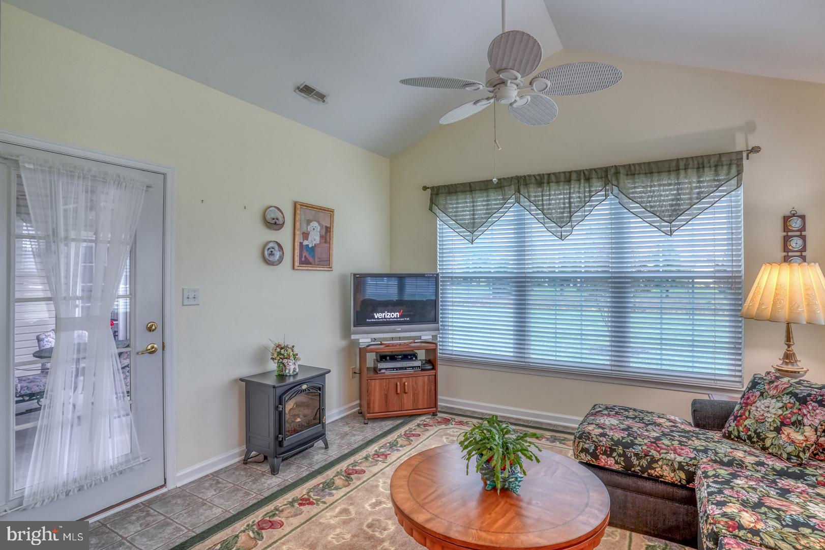 635 Poets Way