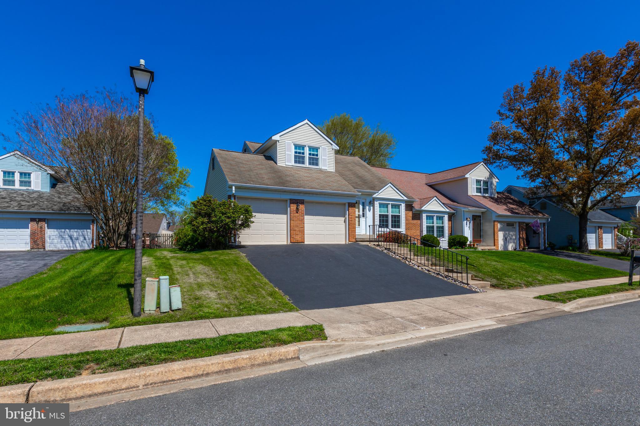 20 Green Meadow Ct
