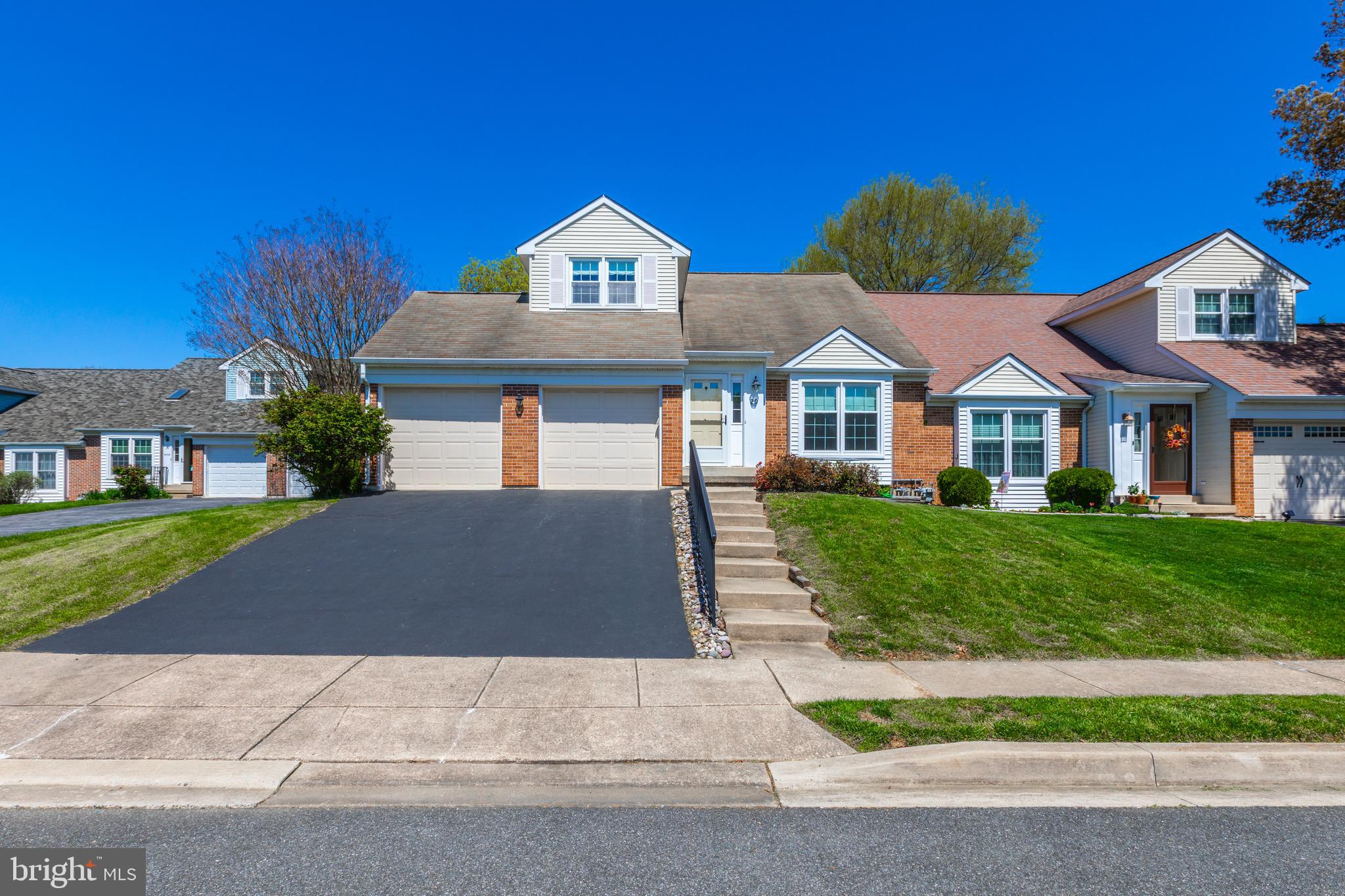 20 Green Meadow Ct