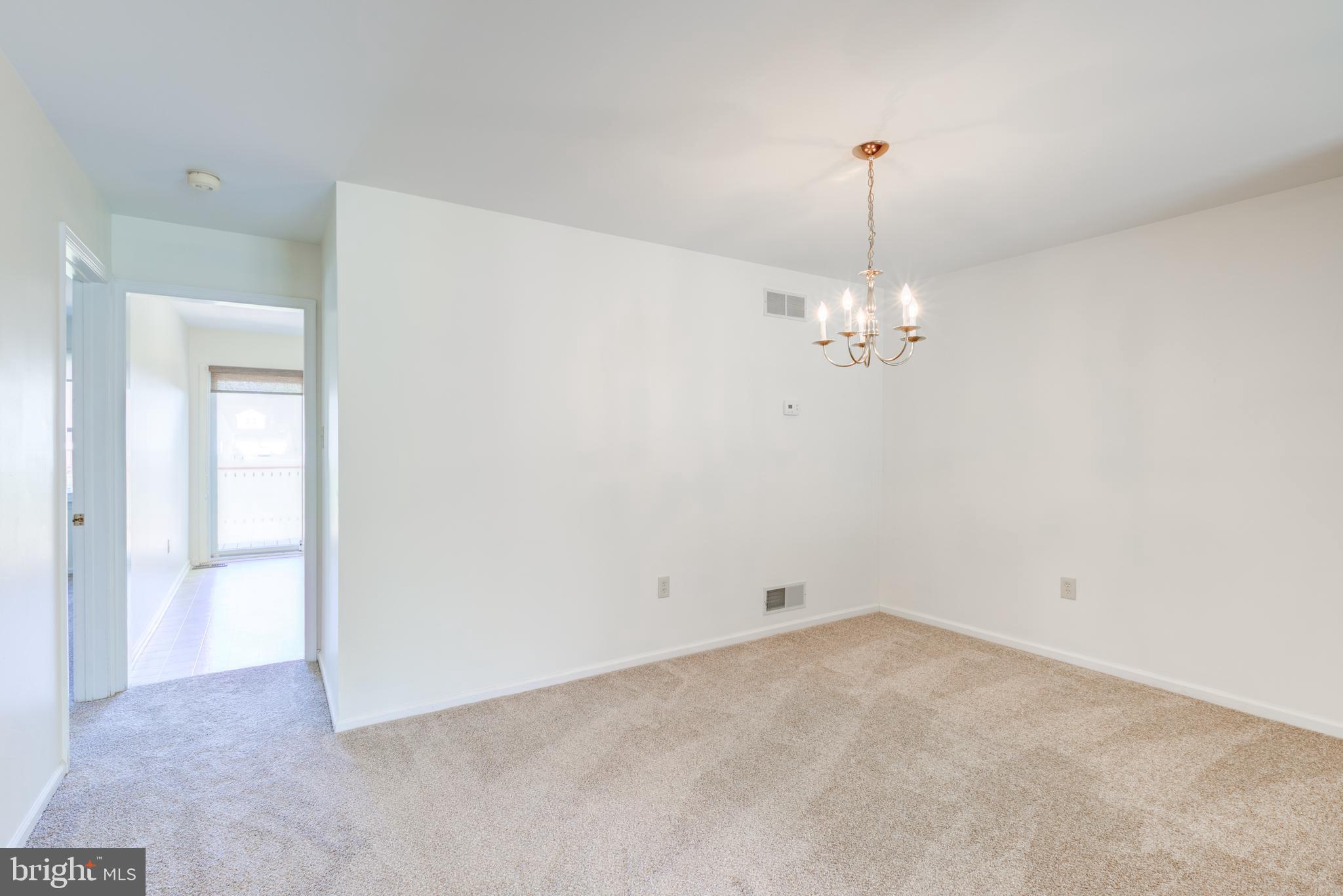 20 Green Meadow Ct