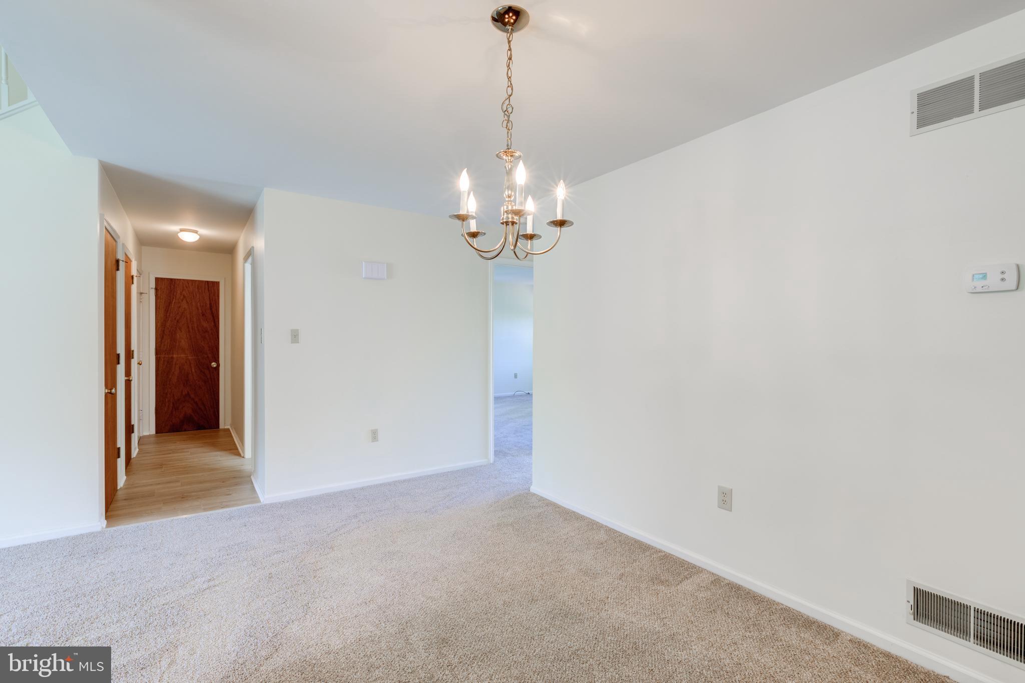 20 Green Meadow Ct
