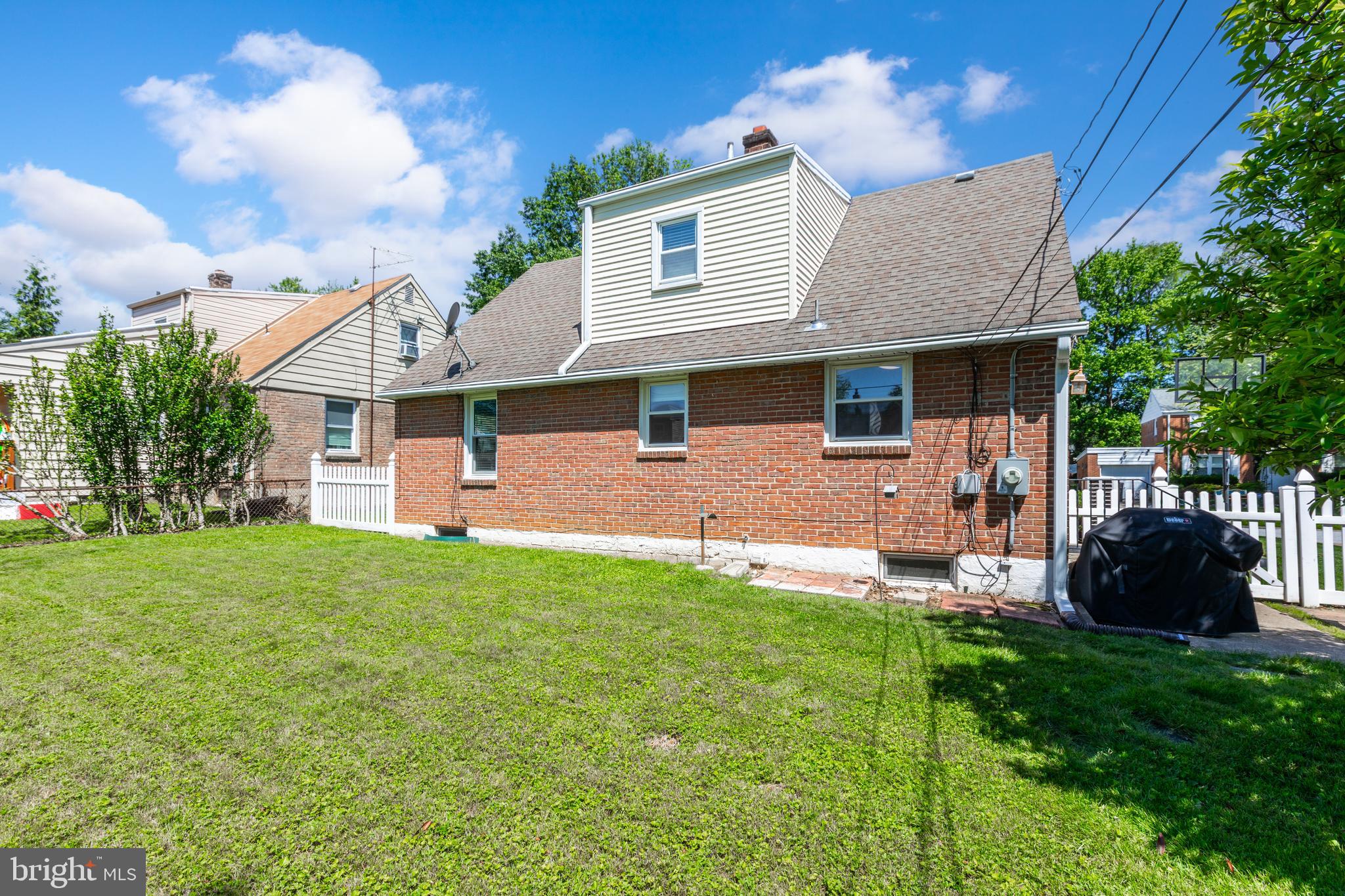 106 Waverly Rd