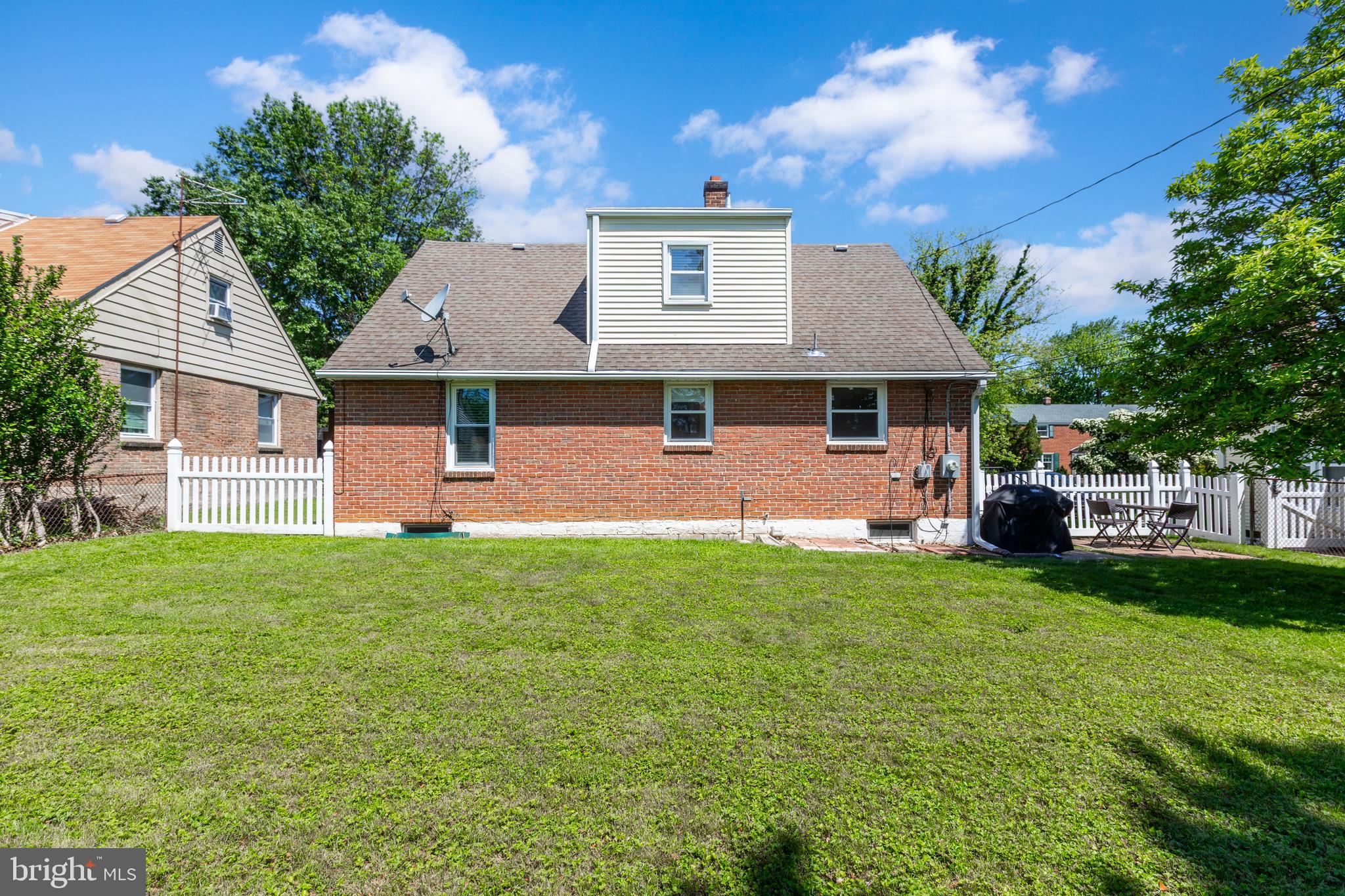 106 Waverly Rd
