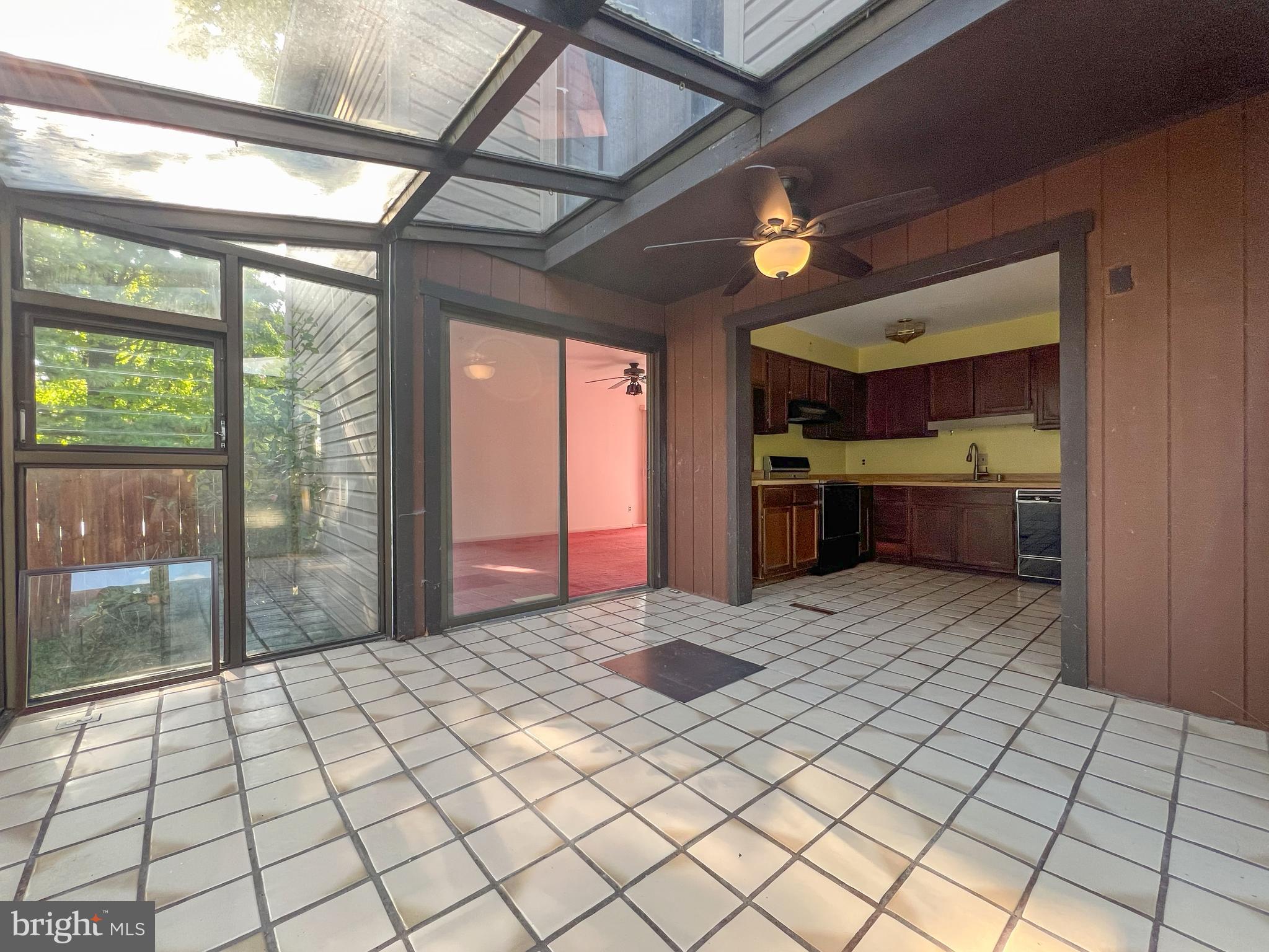 3 DUNNING COURT