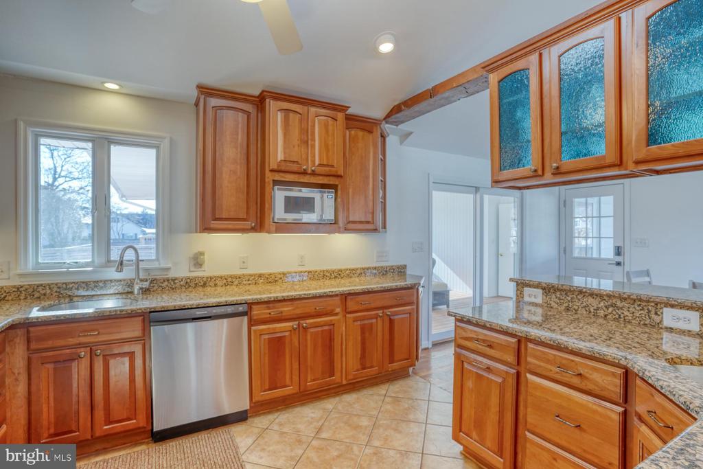 304 Dutch Rd