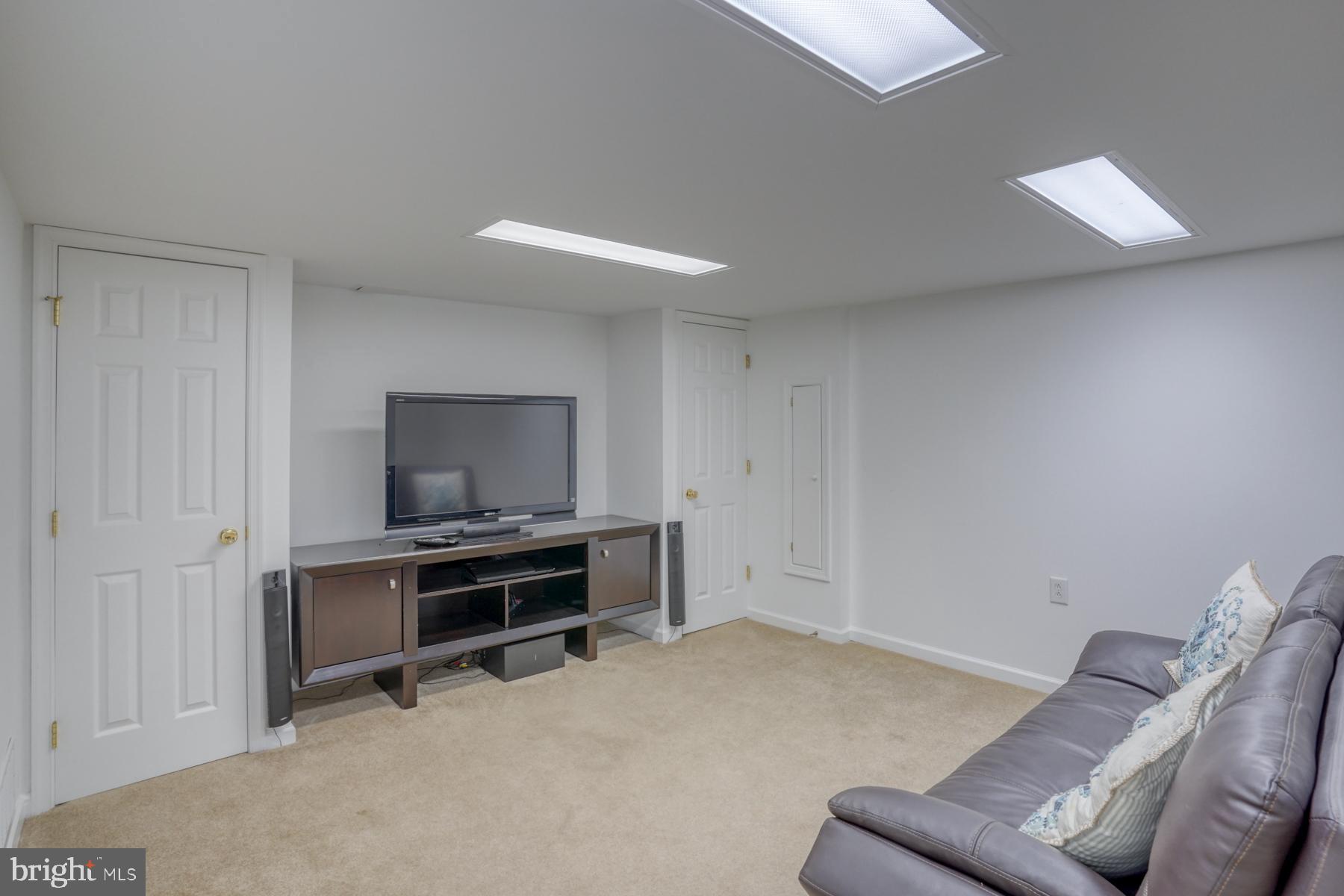 304 Dutch Rd