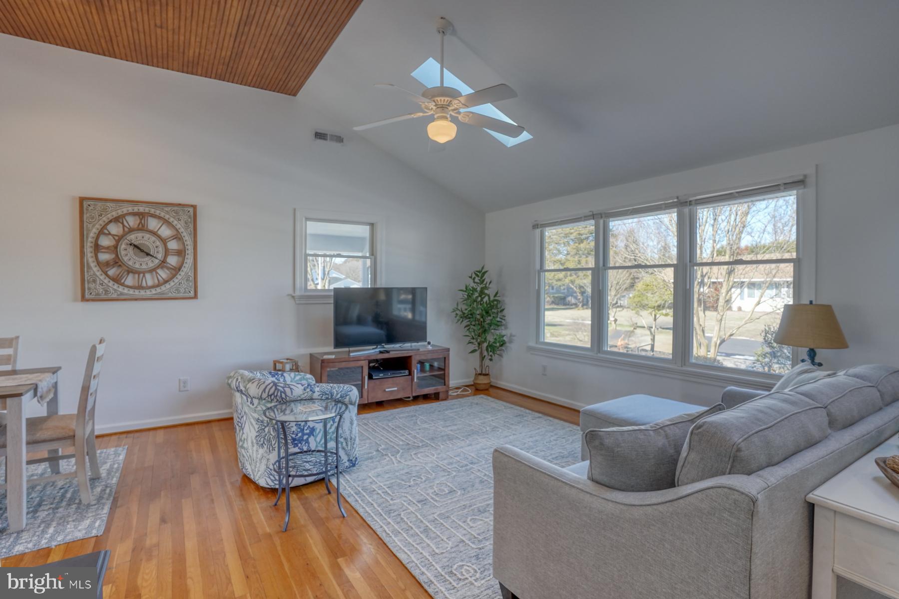 304 Dutch Rd