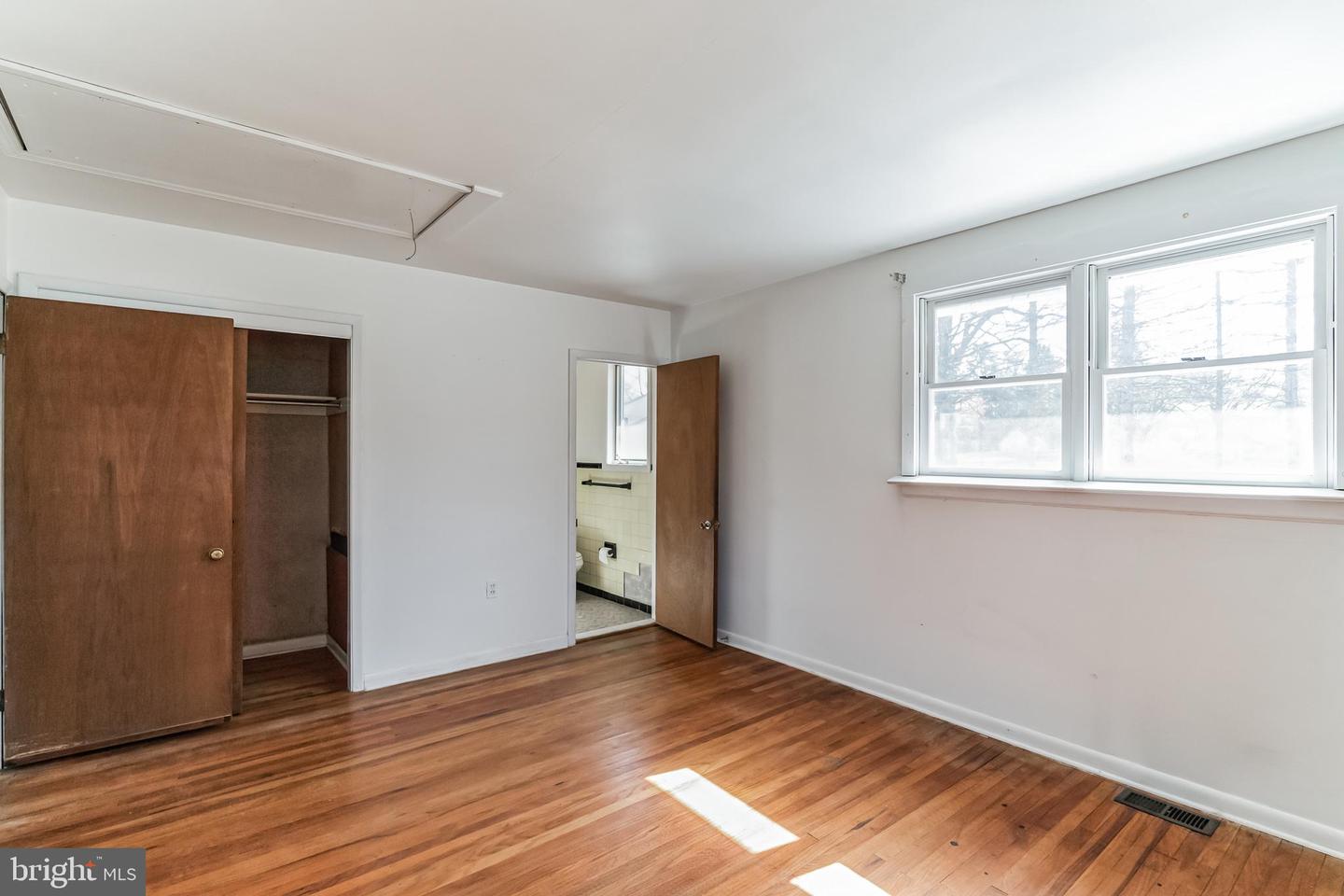 116 S Village Ave