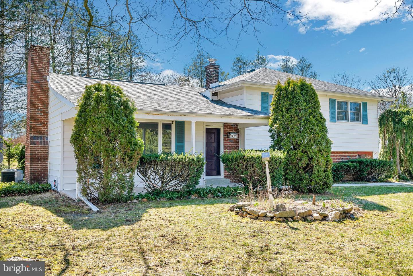 116 S Village Ave