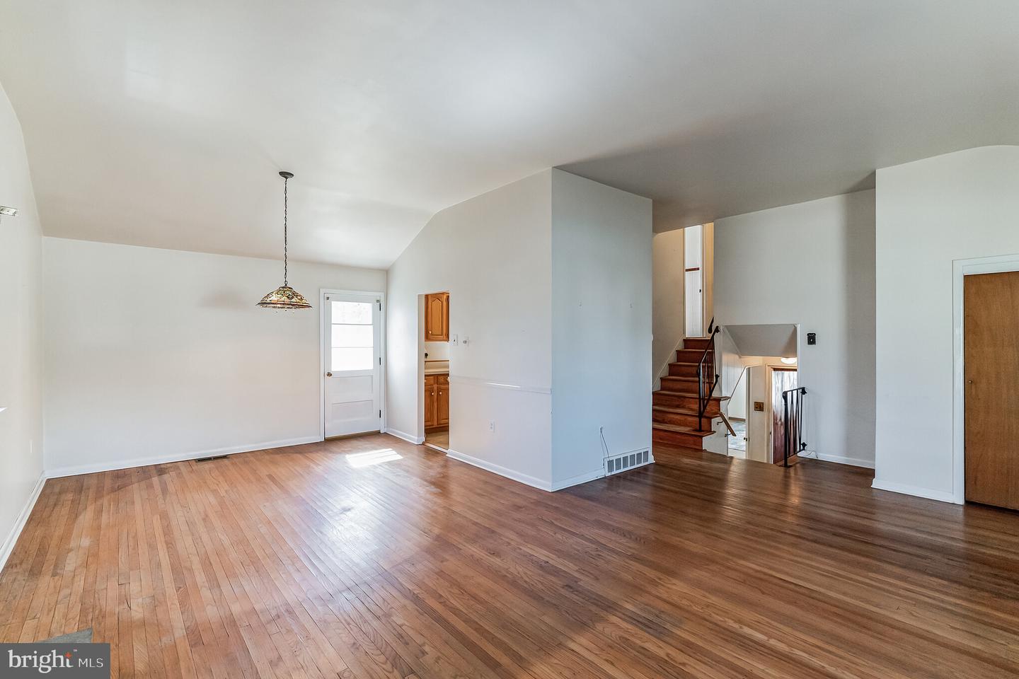 116 S Village Ave
