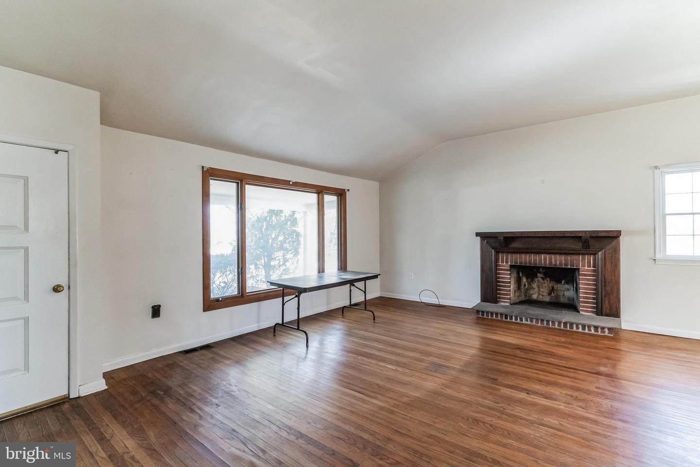 116 S Village Ave