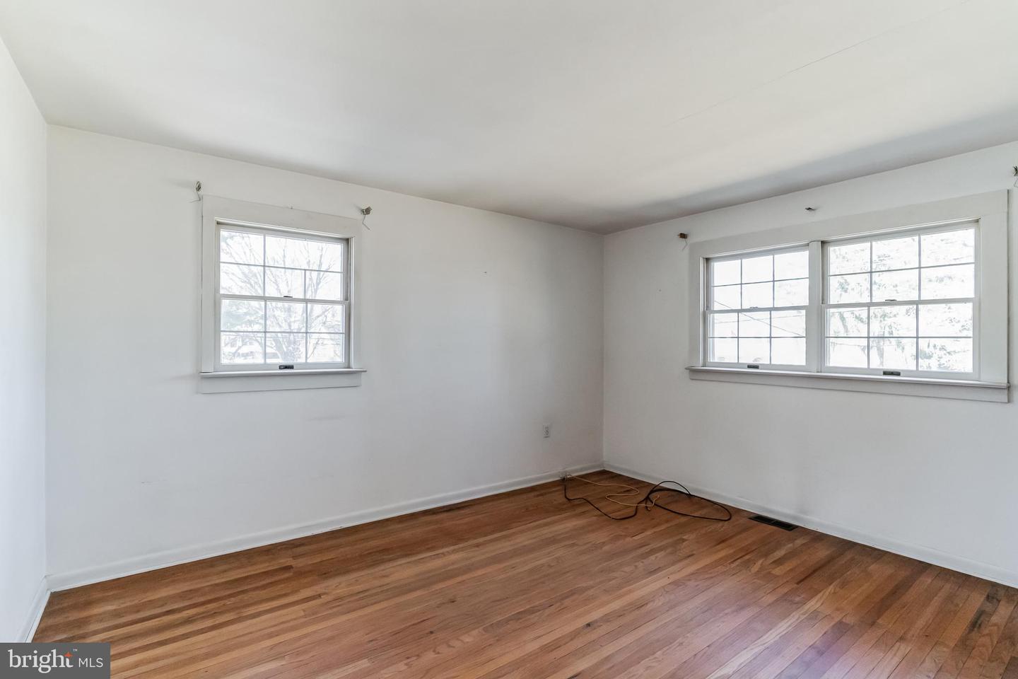 116 S Village Ave
