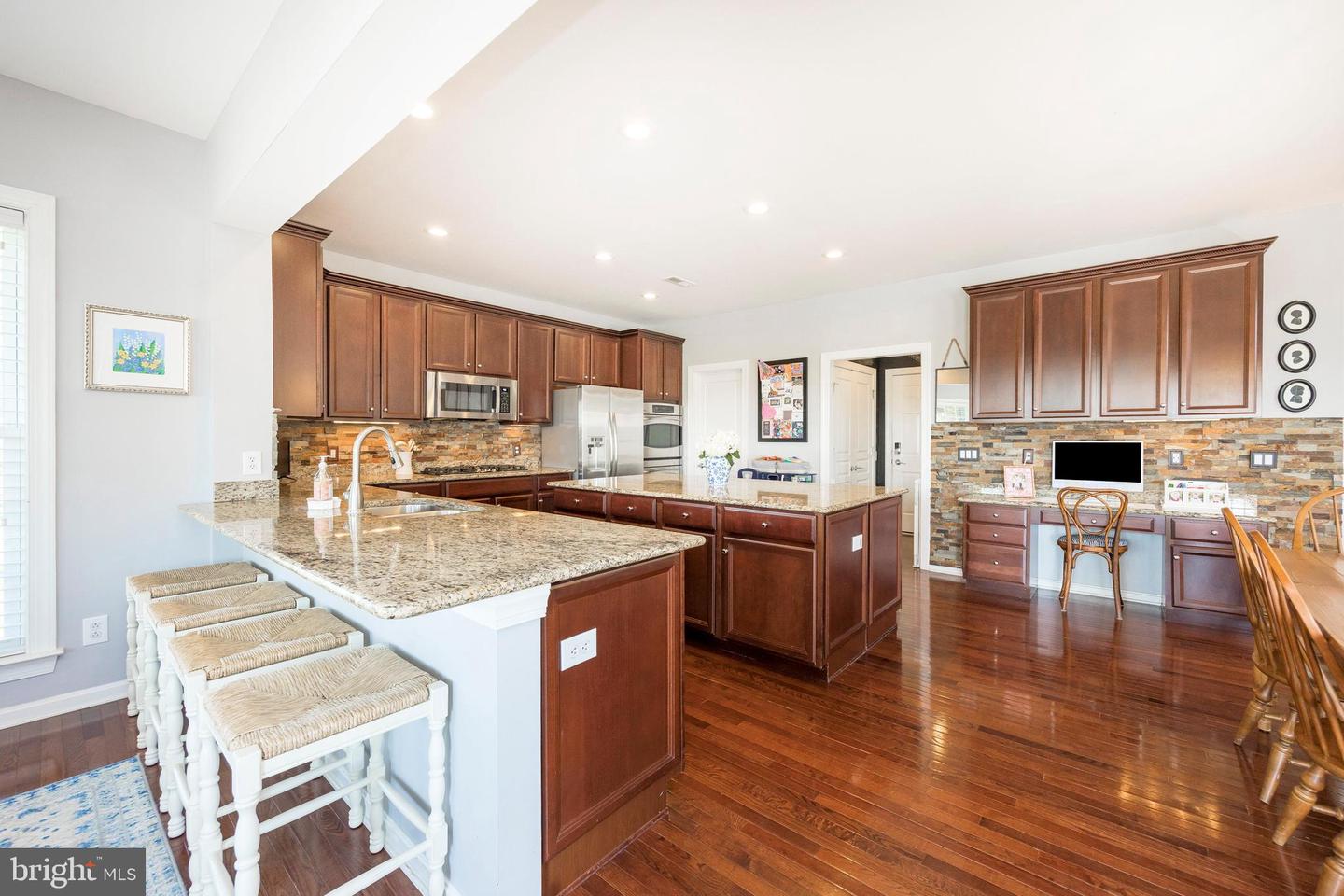 112 Bolero Dr