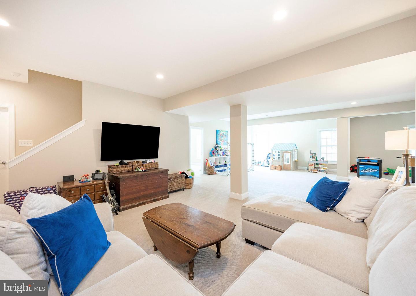112 Bolero Dr