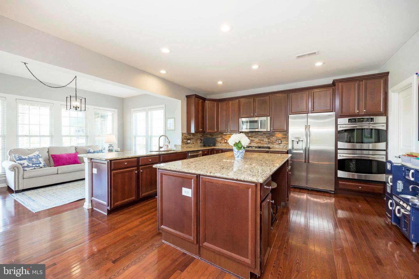 112 Bolero Dr
