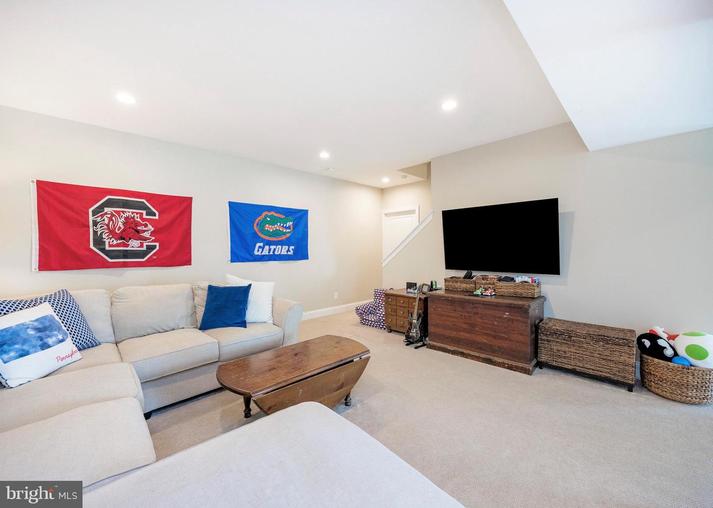 112 Bolero Dr