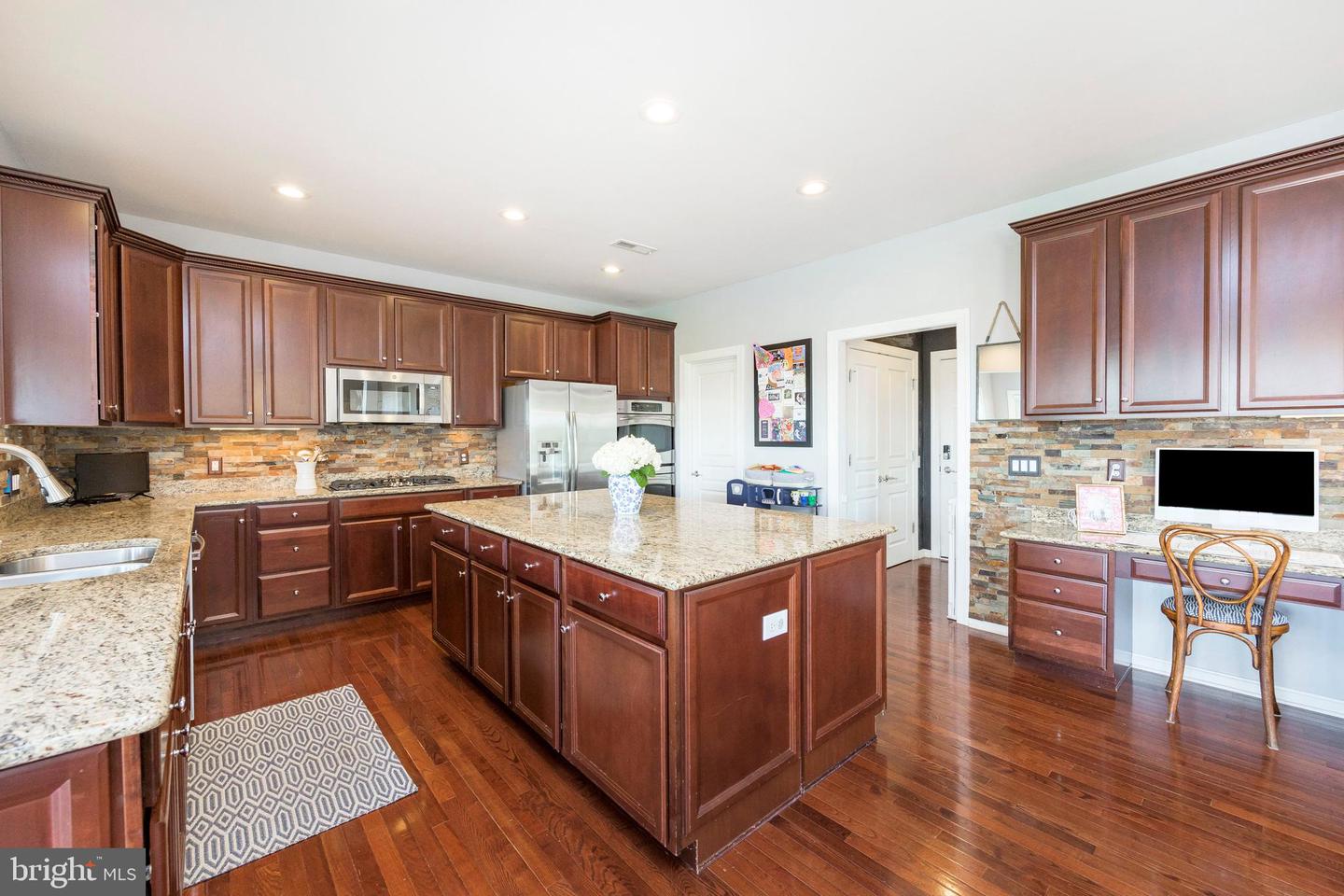 112 Bolero Dr