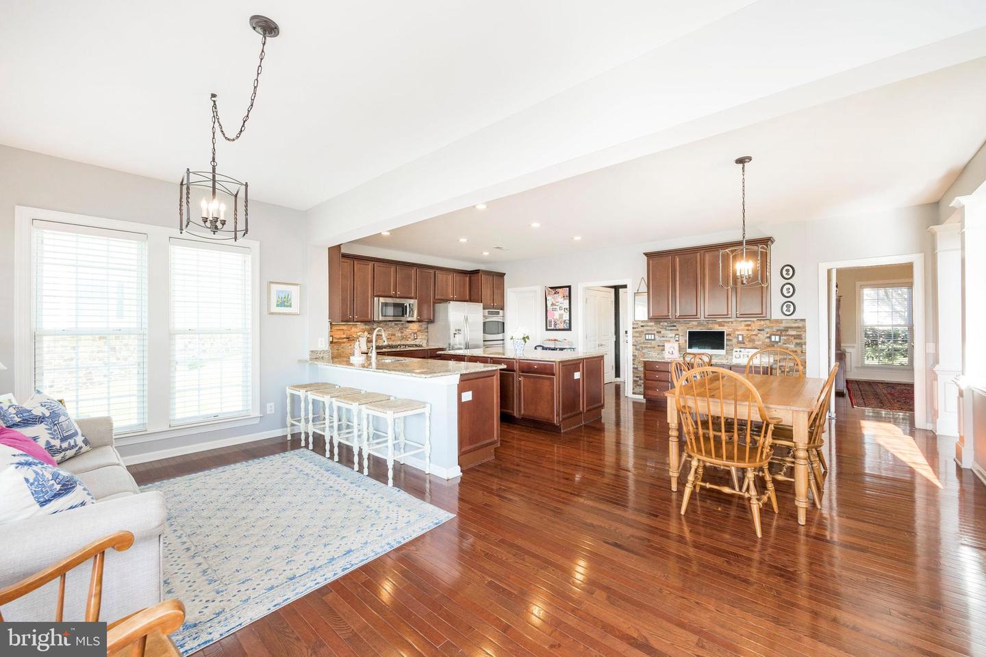 112 Bolero Dr
