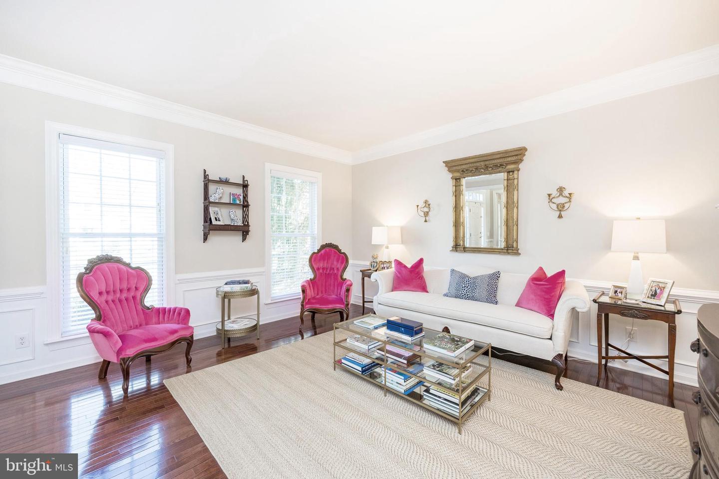 112 Bolero Dr