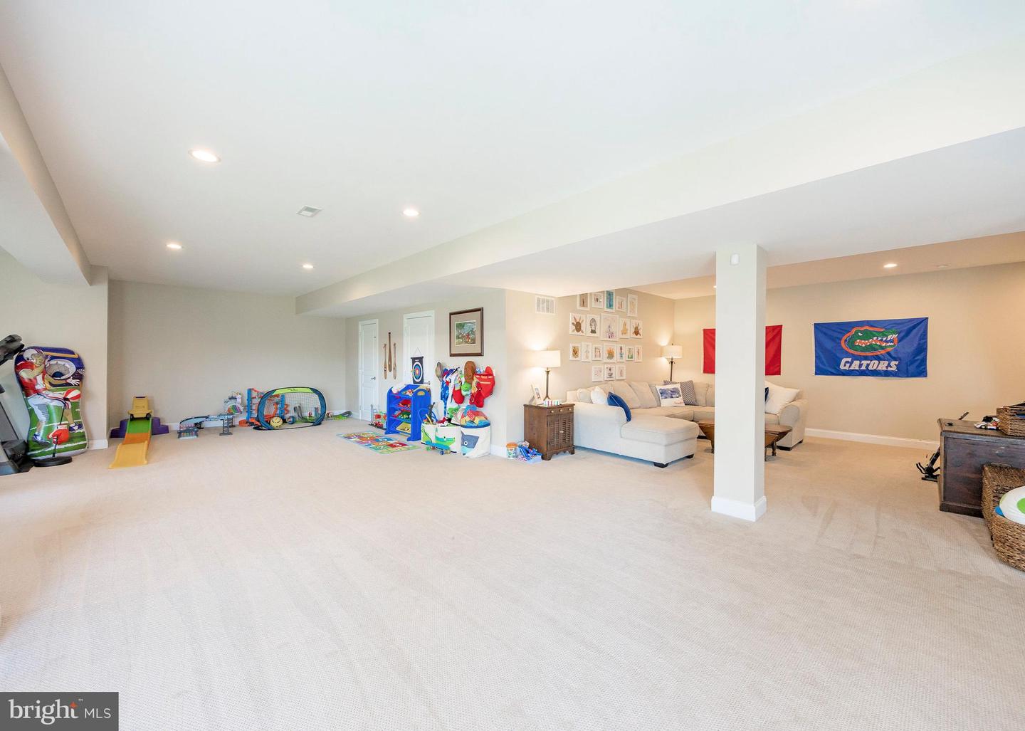 112 Bolero Dr