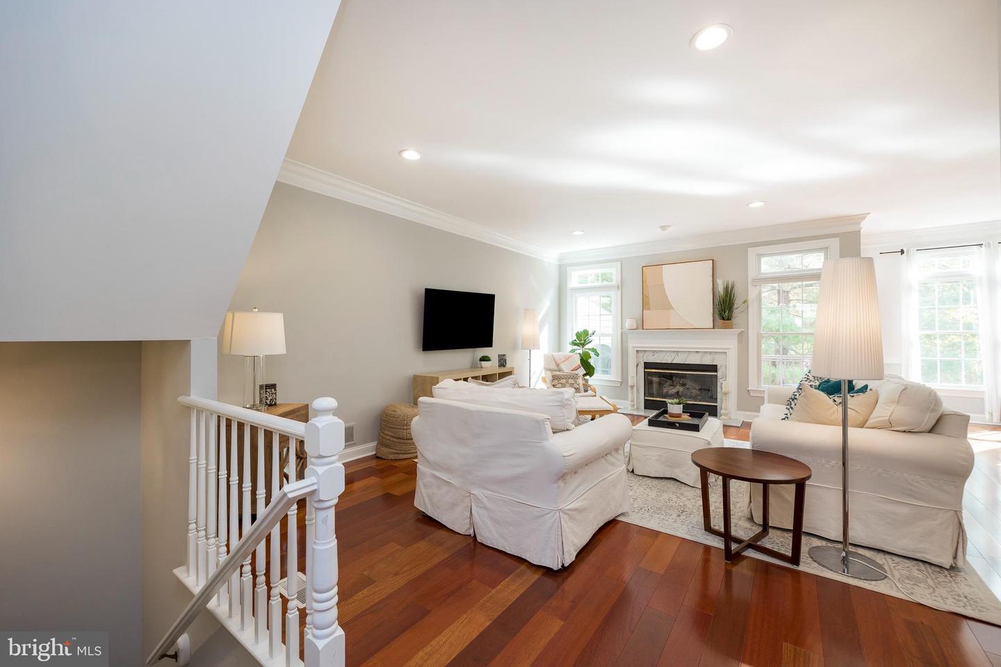 312 Lea Dr