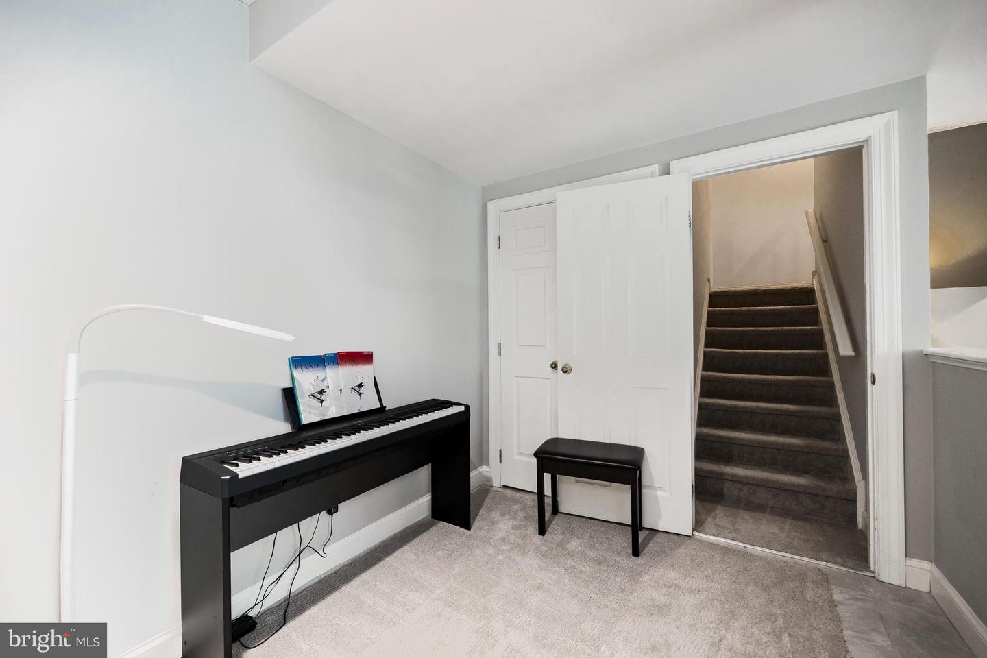 312 Lea Dr