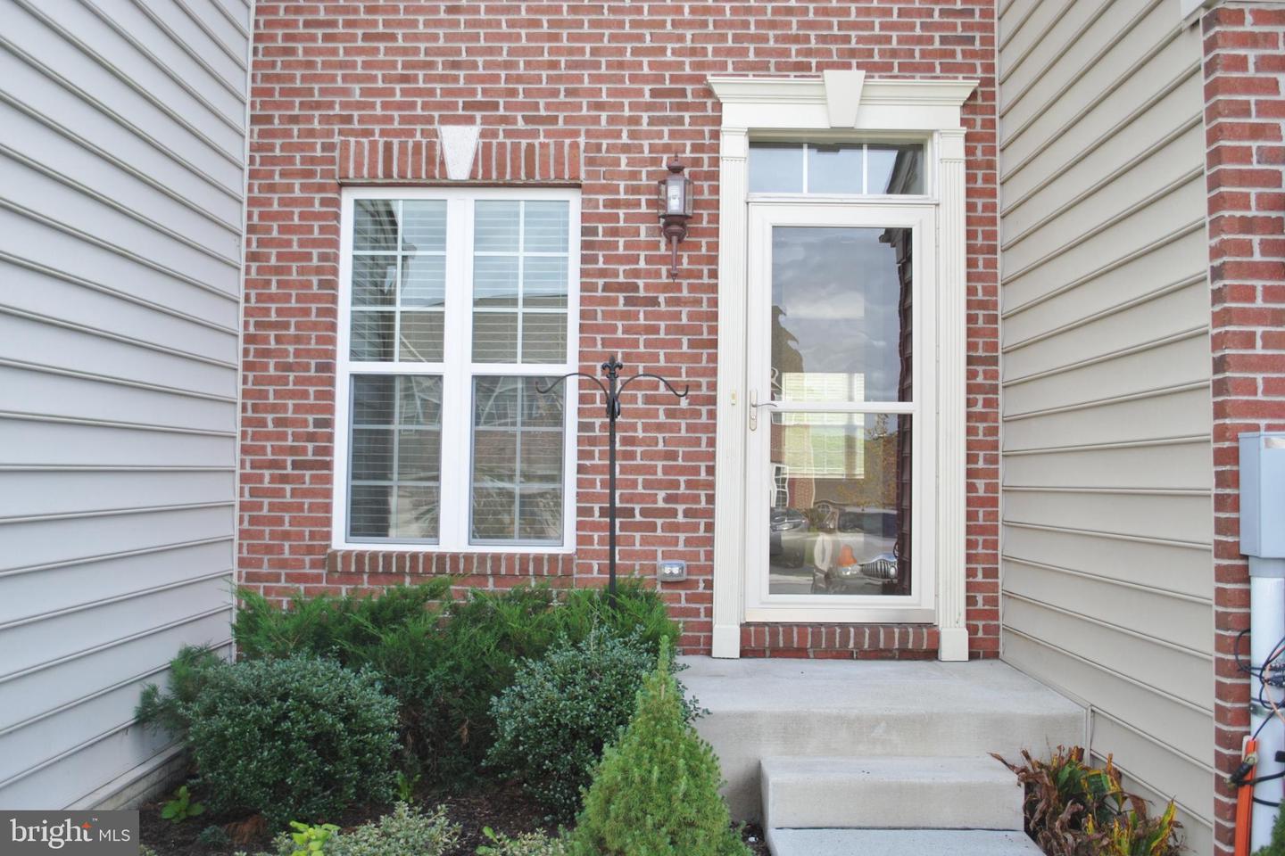 345 Elizabeth Dr