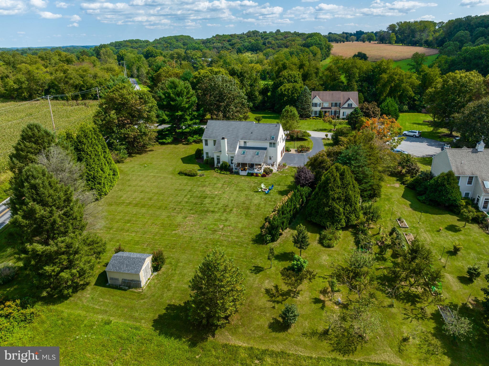 2 Honeysuckle Ln