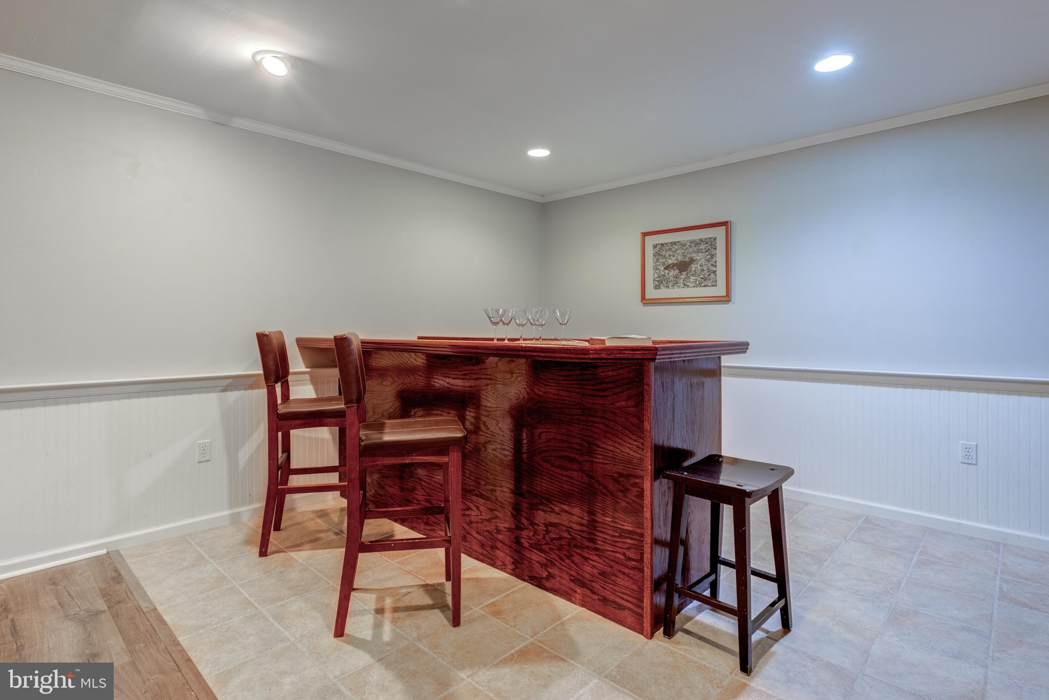 2 Honeysuckle Ln