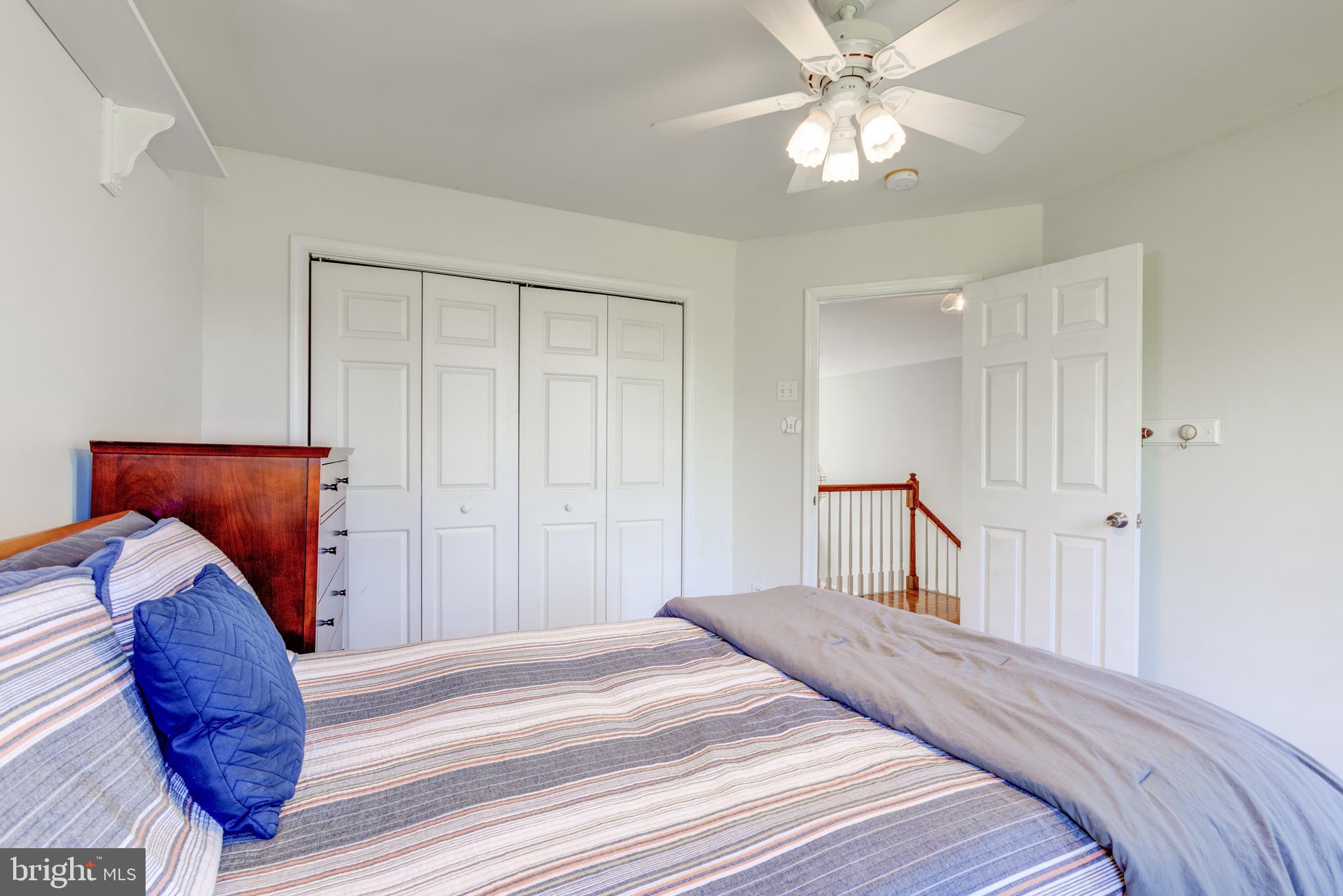 2 Honeysuckle Ln