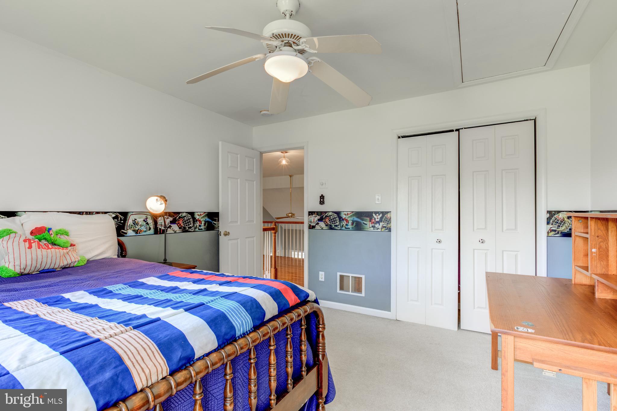 2 Honeysuckle Ln