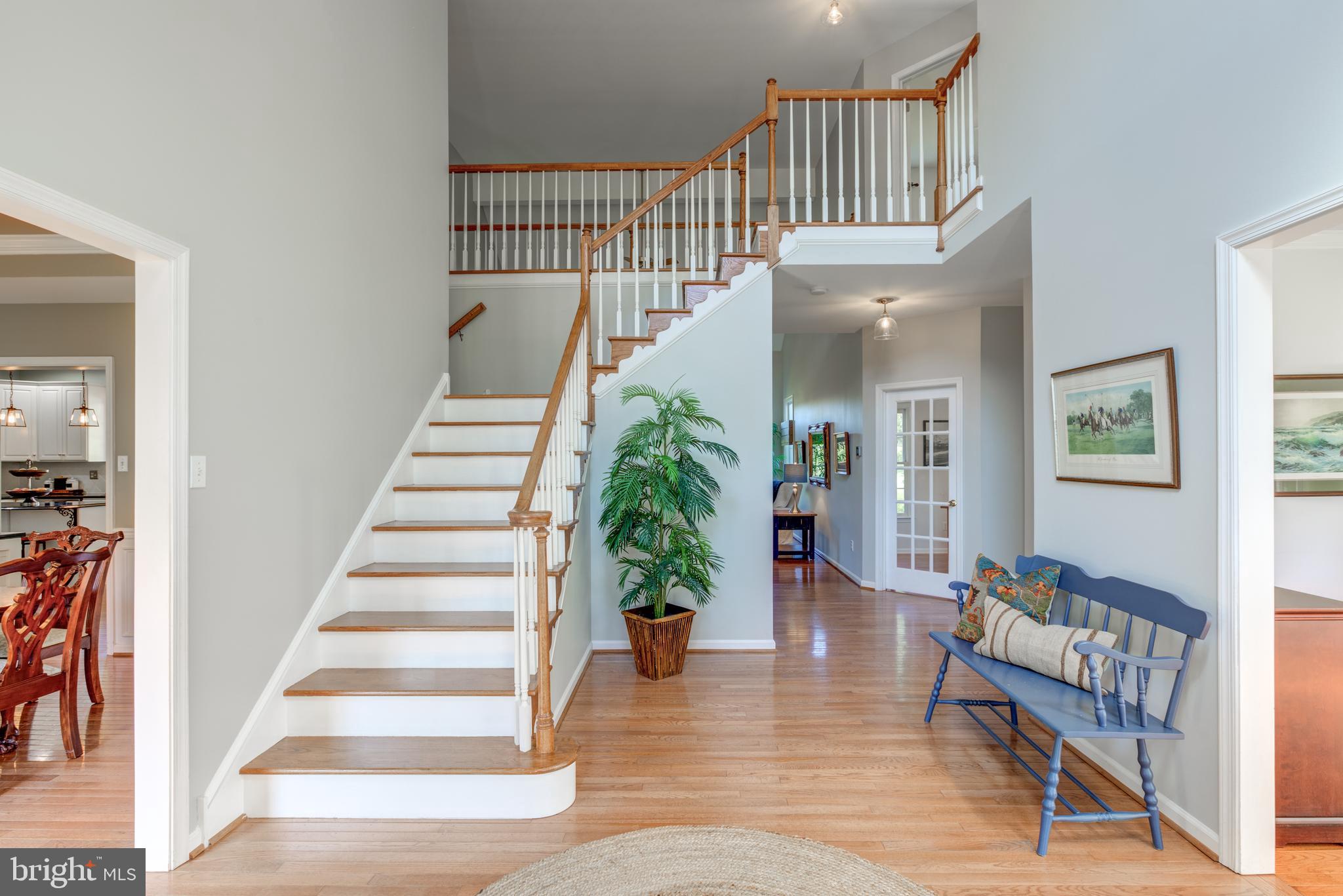2 Honeysuckle Ln