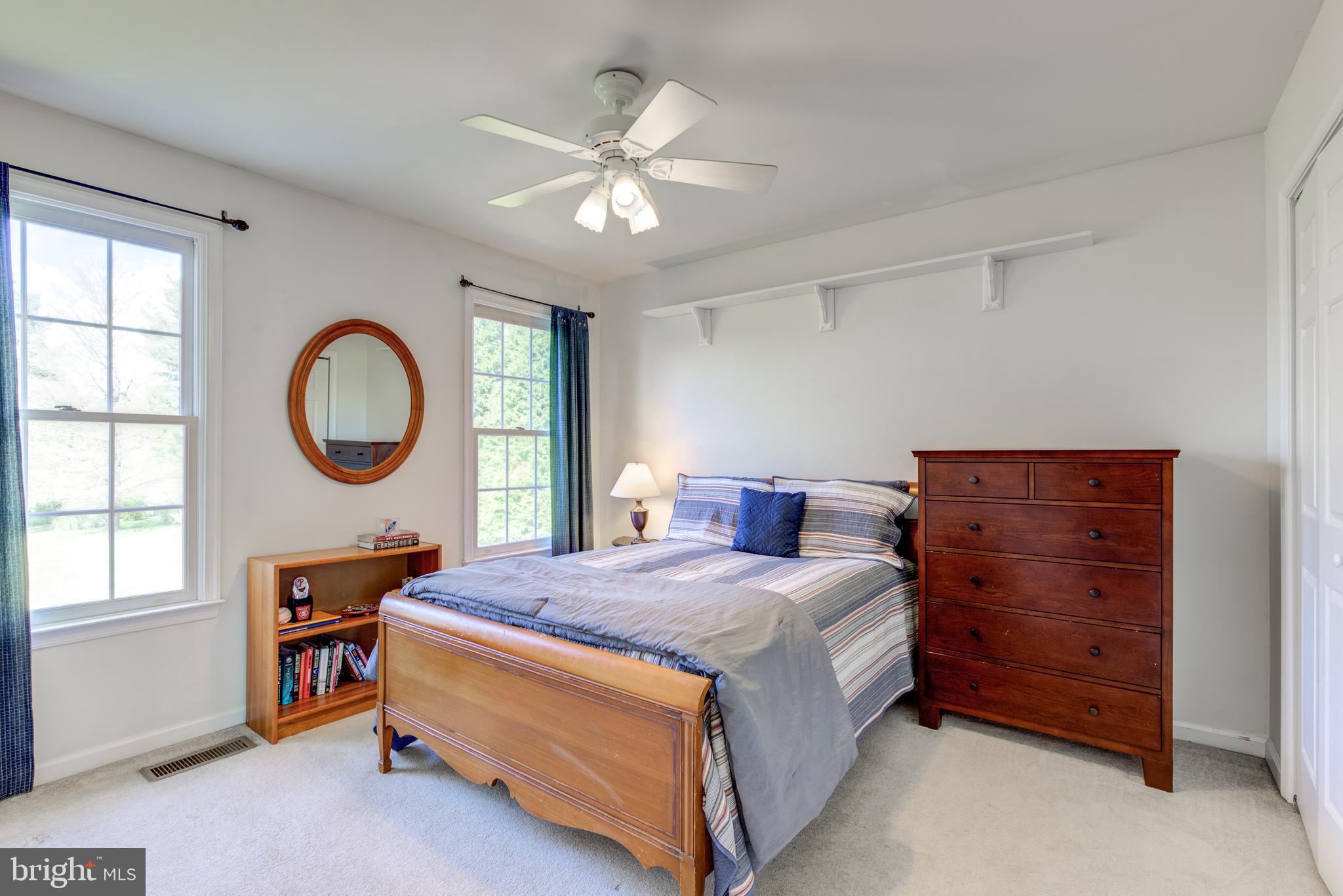 2 Honeysuckle Ln
